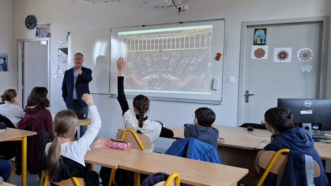 Beaucoup de questions et d'intérêt de la part de nos élèves de sixièmes !
